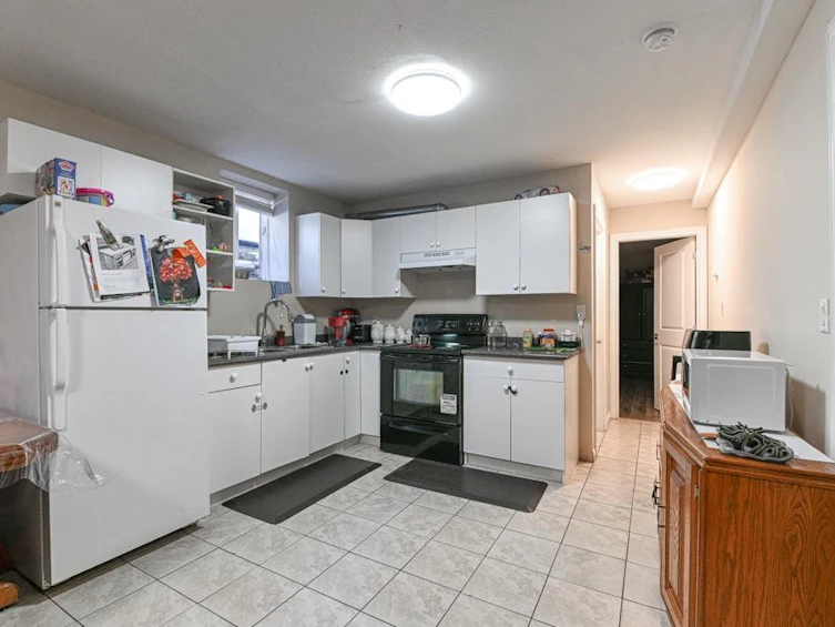 12761 60a Avenue, Surrey, BC, V3X 0A1 - 34