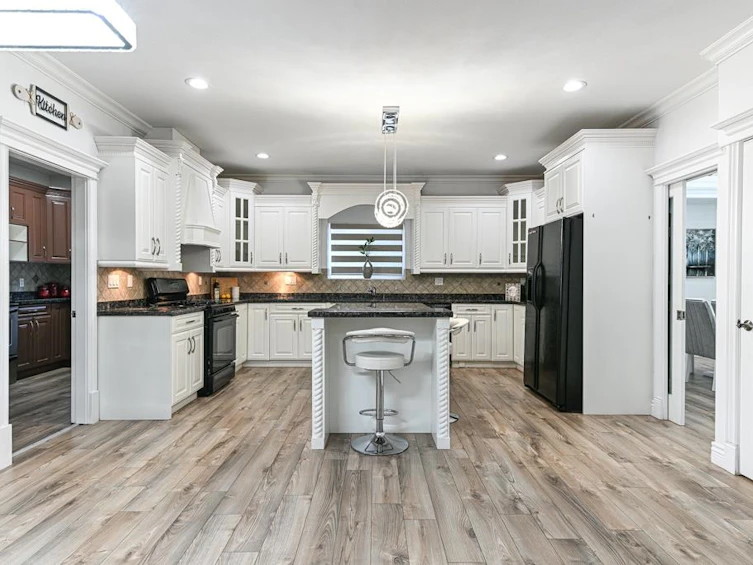 12761 60a Avenue, Surrey, BC, V3X 0A1 - 10