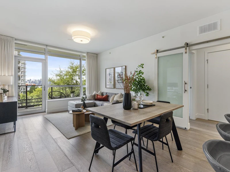 309 - 177 W 3rd Street, North Vancouver BC