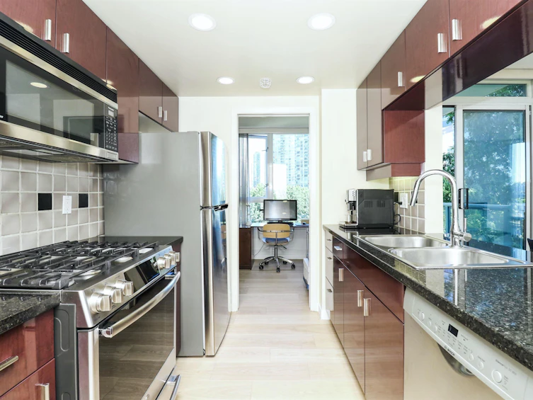 707-1067 Marinaside Crescent, Vancouver, BC, V6Z 3A4 - 10