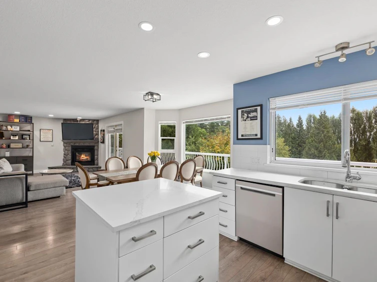 15333 Sheridan Drive, Pitt Meadows, BC, V3Y 2T9 - 9