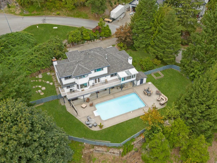 15333 Sheridan Drive, Pitt Meadows, BC, V3Y 2T9