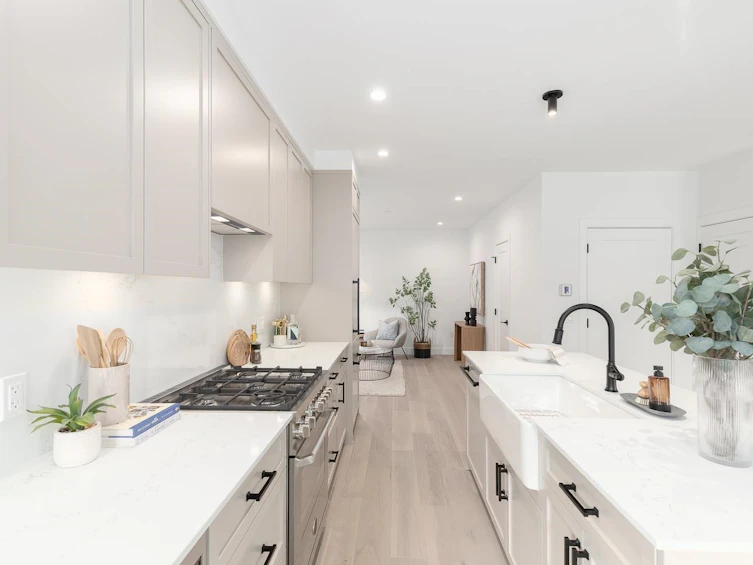 1967 Napier Street, Vancouver, BC, V5L 2N6 - 5