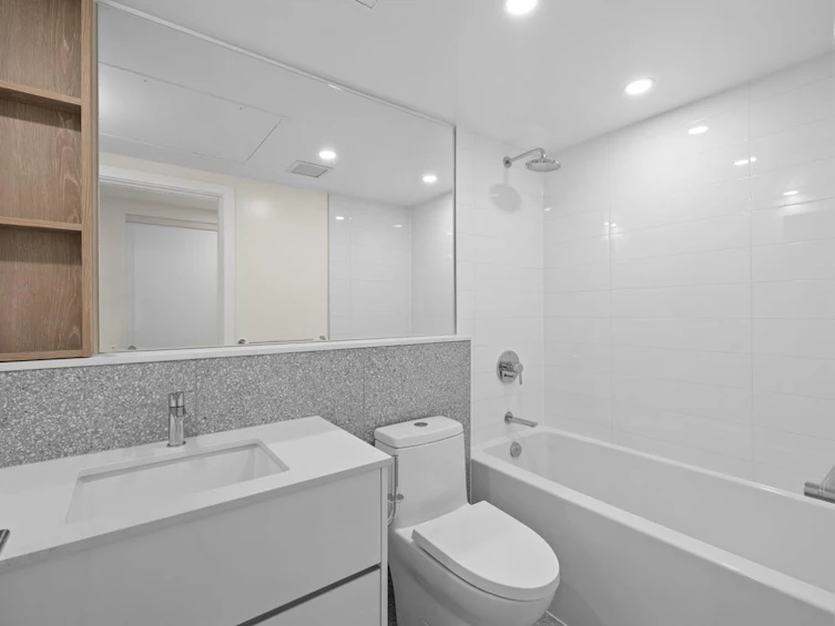 1901-10428 Whalley Boulevard, Surrey, BC, V3T 1W6 - 17