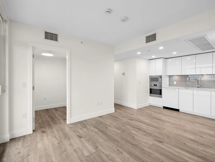 1901-10428 Whalley Boulevard, Surrey, BC, V3T 1W6 - 13