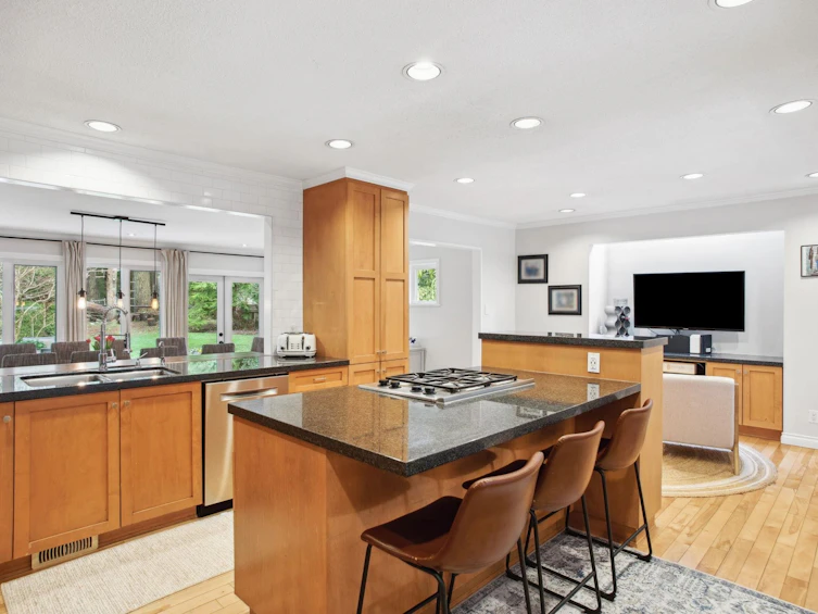 2569 Hyannis Point, North Vancouver, BC, V7H 1R9 - 9