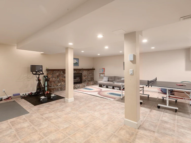 3348 Tennyson Crescent, North Vancouver, BC, V7K 2A8 - 20