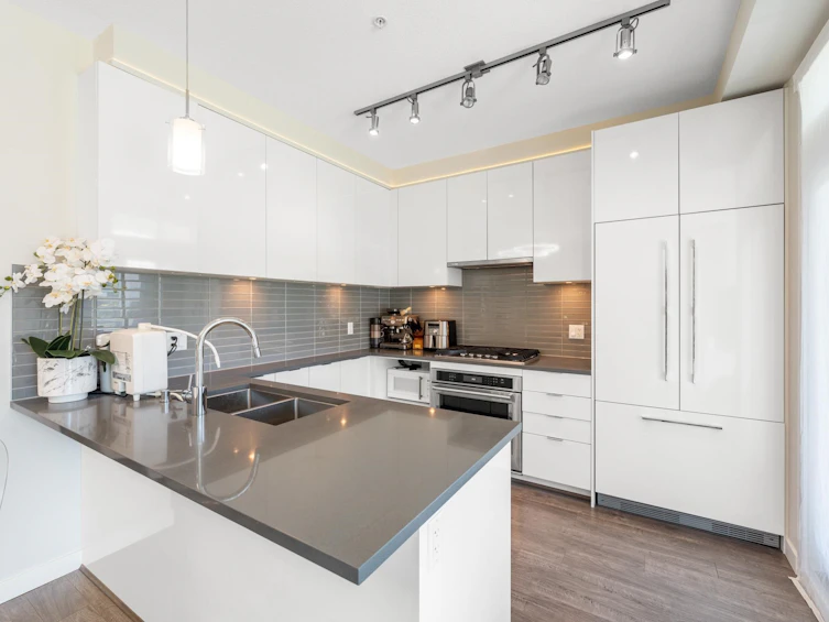 215-9388 Tomicki Avenue, Richmond, BC, V6X 0P1 - 7