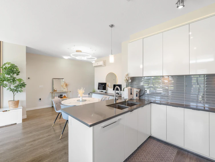 215-9388 Tomicki Avenue, Richmond, BC, V6X 0P1 - 8