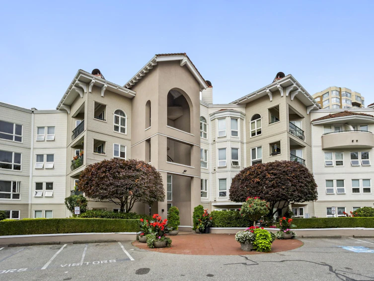 313-3172 Gladwin Road, Abbotsford, BC, V2T 5T3 - 3