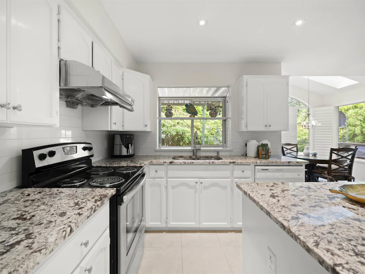 102 Aspenwood Drive, Port Moody, BC, V3H 4V6 - 7