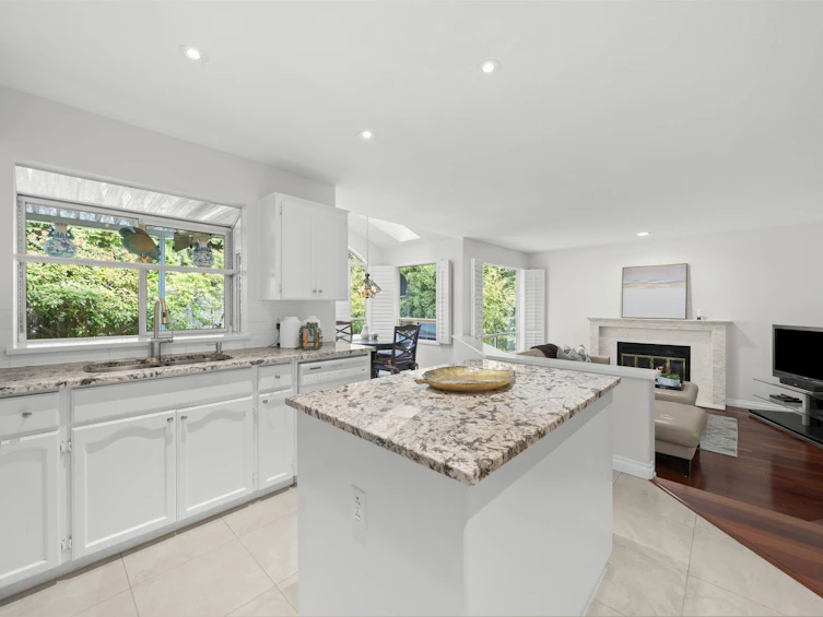 102 Aspenwood Drive, Port Moody, BC, V3H 4V6 - 8