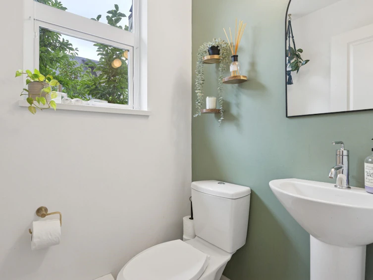 772 Orwell Street, North Vancouver, BC, V7J 0A5 - 16