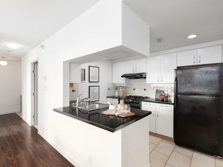1907-1199 Marinaside Crescent, Vancouver, BC, V6Z 2Y2 - 10