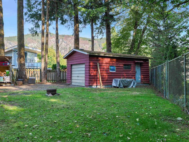 25 Bracken Parkway, Squamish, BC, V0N 1H0 - 8