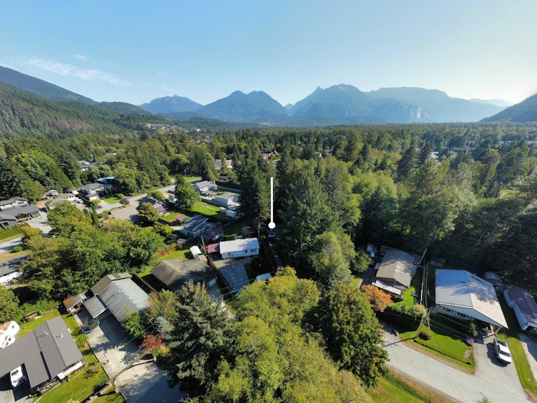 25 Bracken Parkway, Squamish, BC, V0N 1H0 - 4