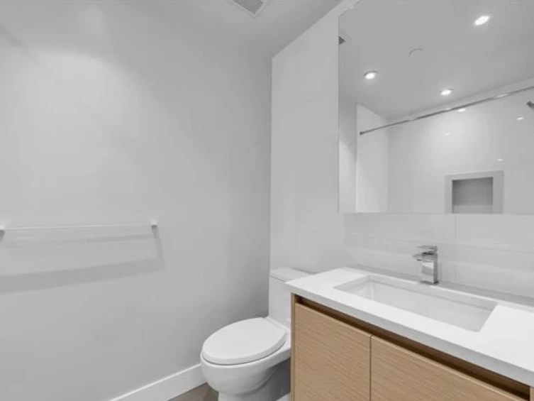360-8575 Rivergrass Drive, Vancouver, BC, V5S 0J7 - 11