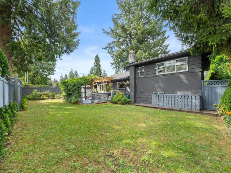 3020 Thorncliffe Drive, North Vancouver, BC, V7R 2T1 - 32