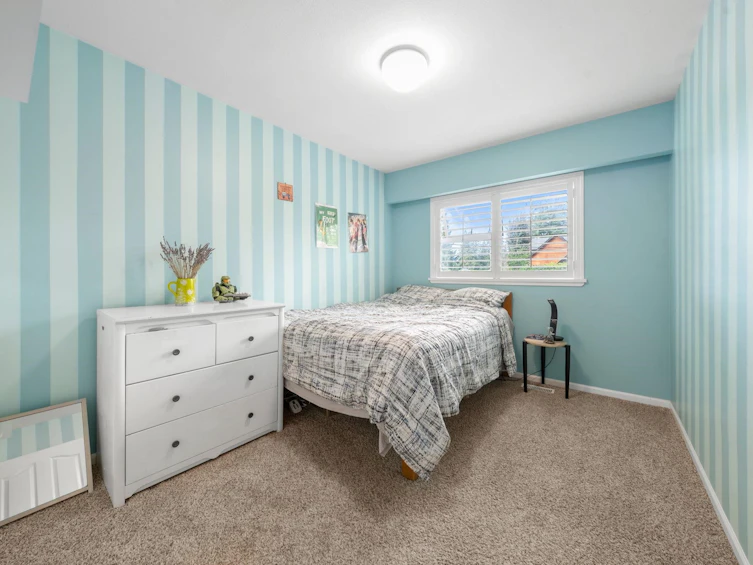 3020 Thorncliffe Drive, North Vancouver, BC, V7R 2T1 - 20