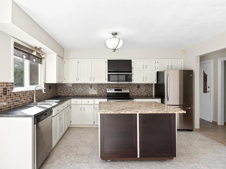 19740 68 Avenue, Langley, BC, V2Y 1H6 - 5