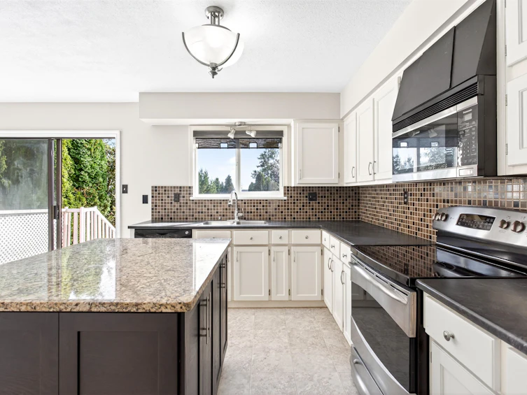 19740 68 Avenue, Langley, BC, V2Y 1H6 - 4