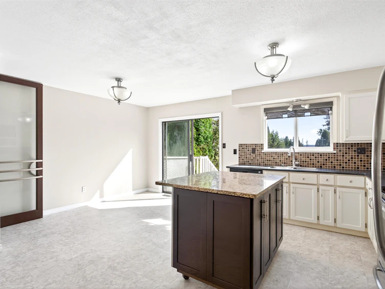19740 68 Avenue, Langley, BC, V2Y 1H6 - 2