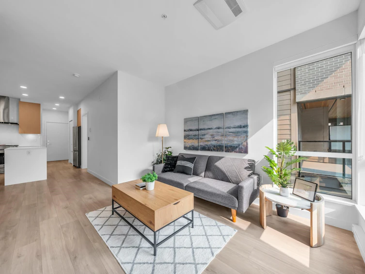 209-7588 16th Street, Burnaby, BC, V3N 0H8 - 2
