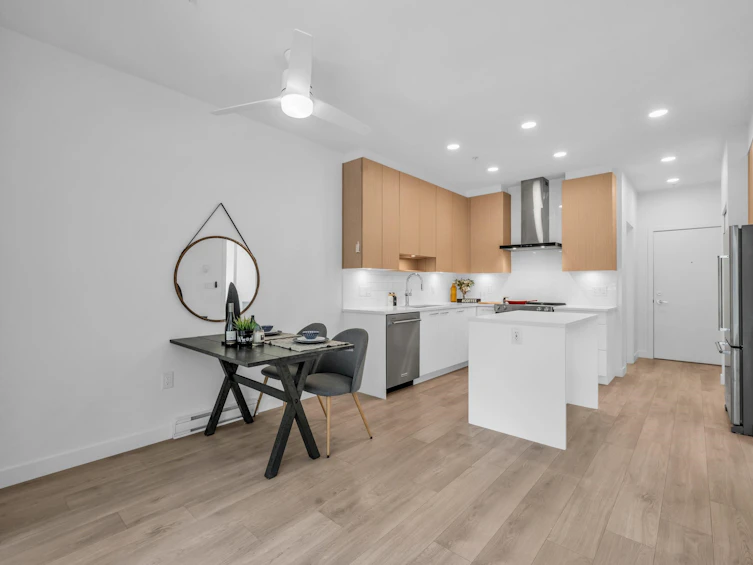 209-7588 16th Street, Burnaby, BC, V3N 0H8 - 23