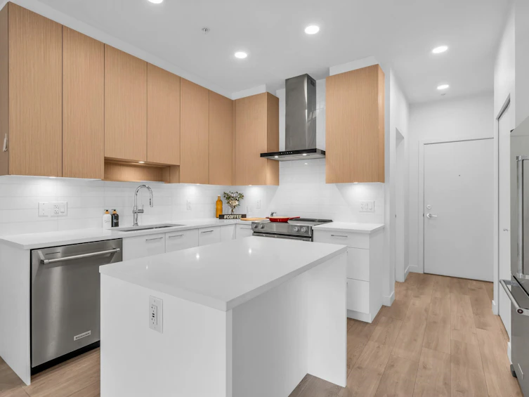 209-7588 16th Street, Burnaby, BC, V3N 0H8 - 10