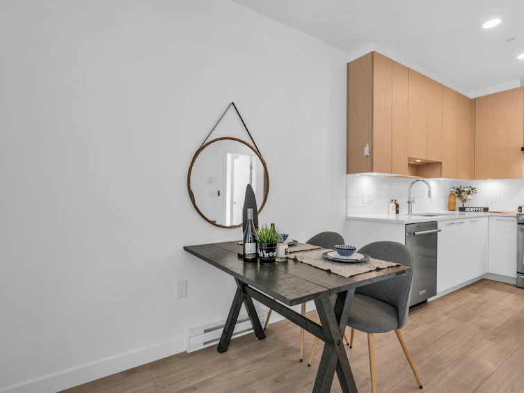 209-7588 16th Street, Burnaby, BC, V3N 0H8 - 3