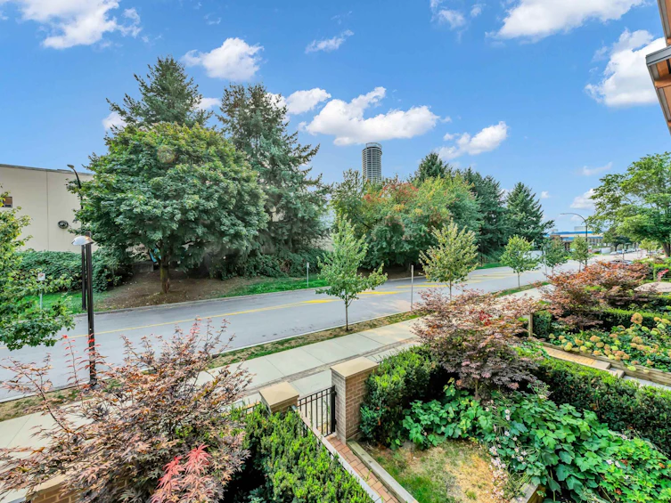 209-7588 16th Street, Burnaby, BC, V3N 0H8 - 25
