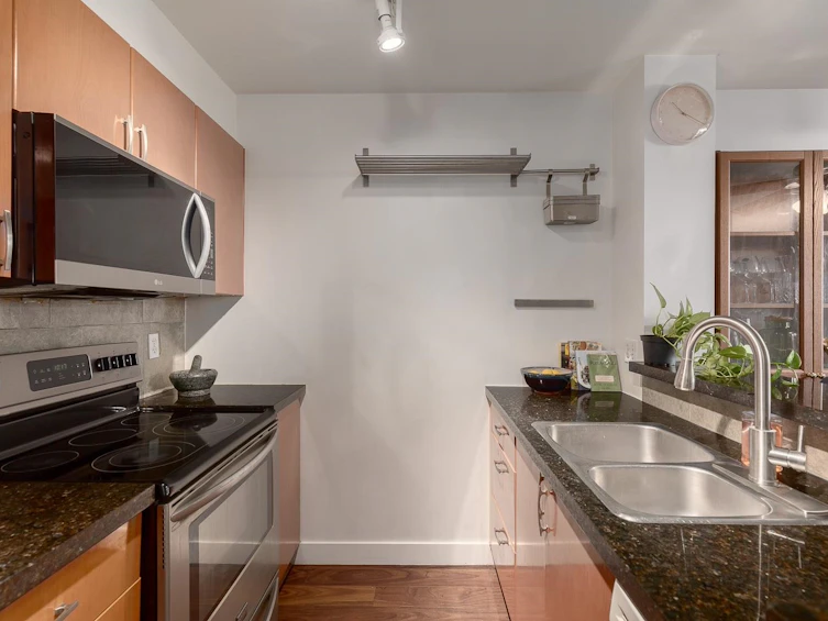 1109-2763 Chandlery Place, Vancouver, BC, V5S 4V4 - 6