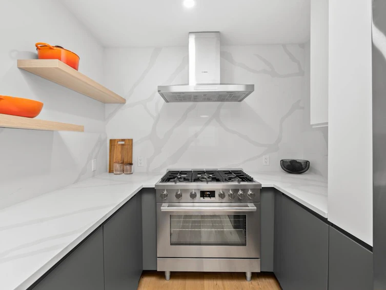 2996 Plymouth Drive, North Vancouver, BC, V7H 1C7 - 10