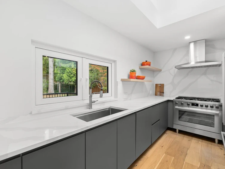 2996 Plymouth Drive, North Vancouver, BC, V7H 1C7 - 9