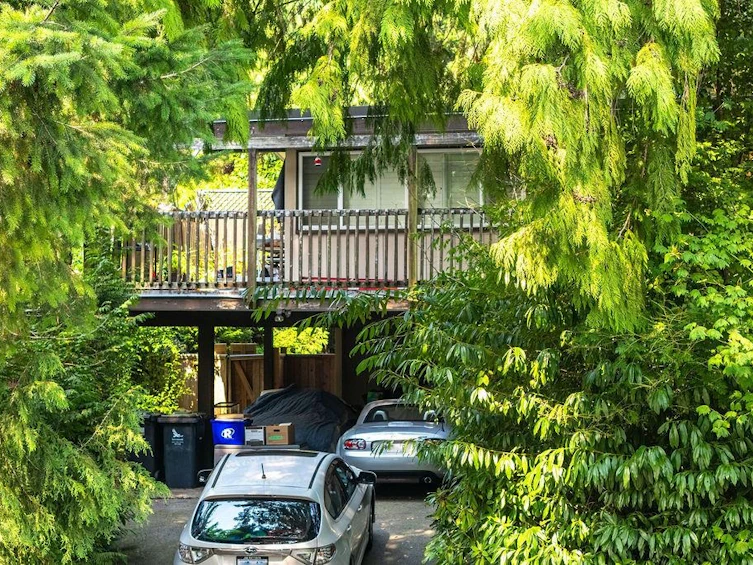 643 Plymouth Drive, North Vancouver, BC, V7H 2H5 - 3