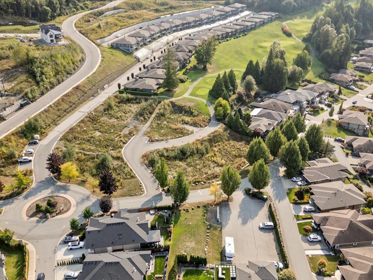 11-51076 Falls Court, Chilliwack, BC, V4Z 1K7 - 12