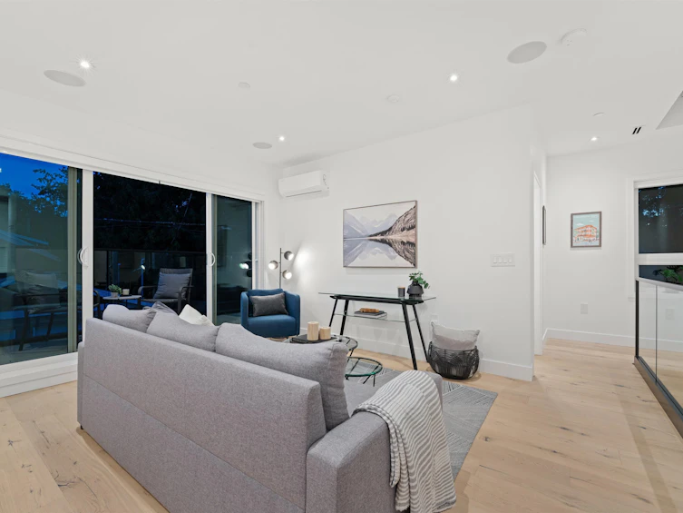 2062 E 5th Avenue, Vancouver, BC, V5N 1M4 - 10