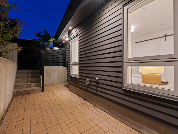 2062 E 5th Avenue, Vancouver, BC, V5N 1M4 - 29
