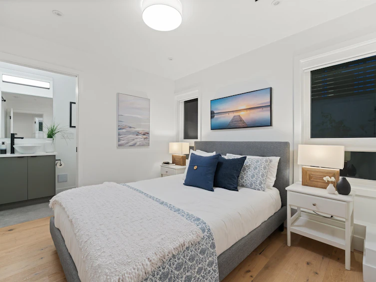 2062 E 5th Avenue, Vancouver, BC, V5N 1M4 - 19