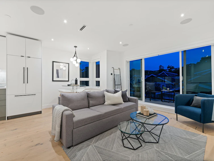 2062 E 5th Avenue, Vancouver, BC, V5N 1M4 - 5