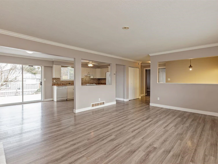 31511 Marshall Road, Abbotsford, BC, V2T 6B1 - 5