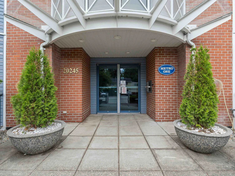 307-20245 53 Avenue, Langley, BC, V3A 3V2 - 2