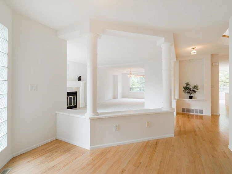 7 Cedarwood Court, Port Moody, BC, V3H 4W2 - 2