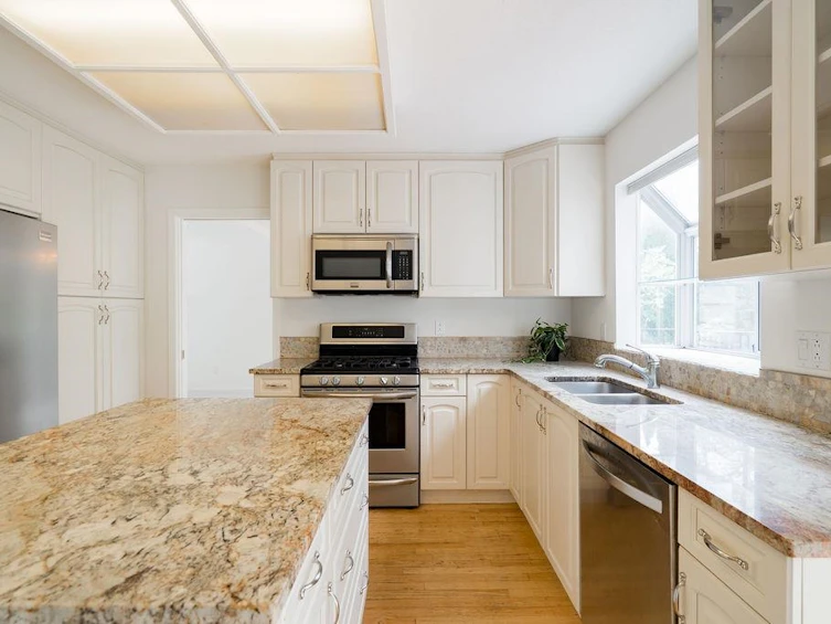 7 Cedarwood Court, Port Moody, BC, V3H 4W2 - 9