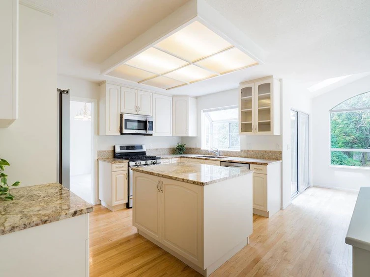 7 Cedarwood Court, Port Moody, BC, V3H 4W2 - 10