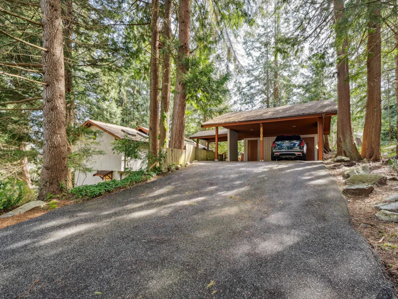 4706 Meadfeild Road, West Vancouver BC V7W 2W6