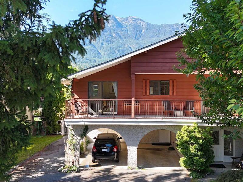 41343 Kingswood Road, Squamish BC V0N 1H0