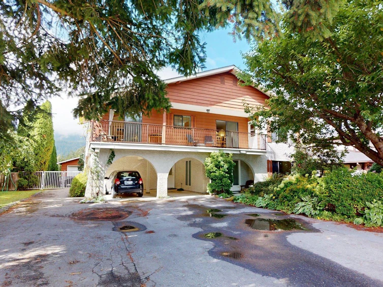 41343 Kingswood Road, Squamish, BC, V0N 1H0 - 2