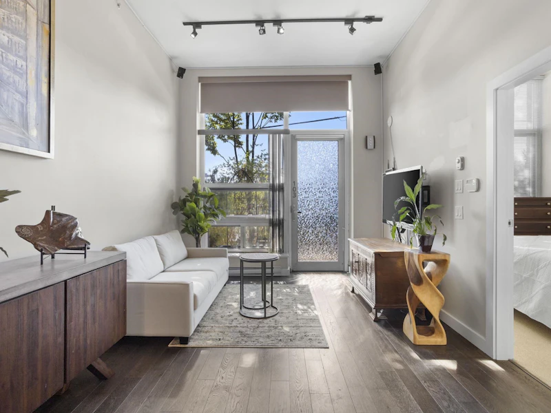 103 - 1182 W 16th Street, North Vancouver BC V7P 0B3