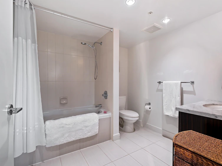 308-160 W 3rd Street, North Vancouver, BC, V7M 0A9 - 17